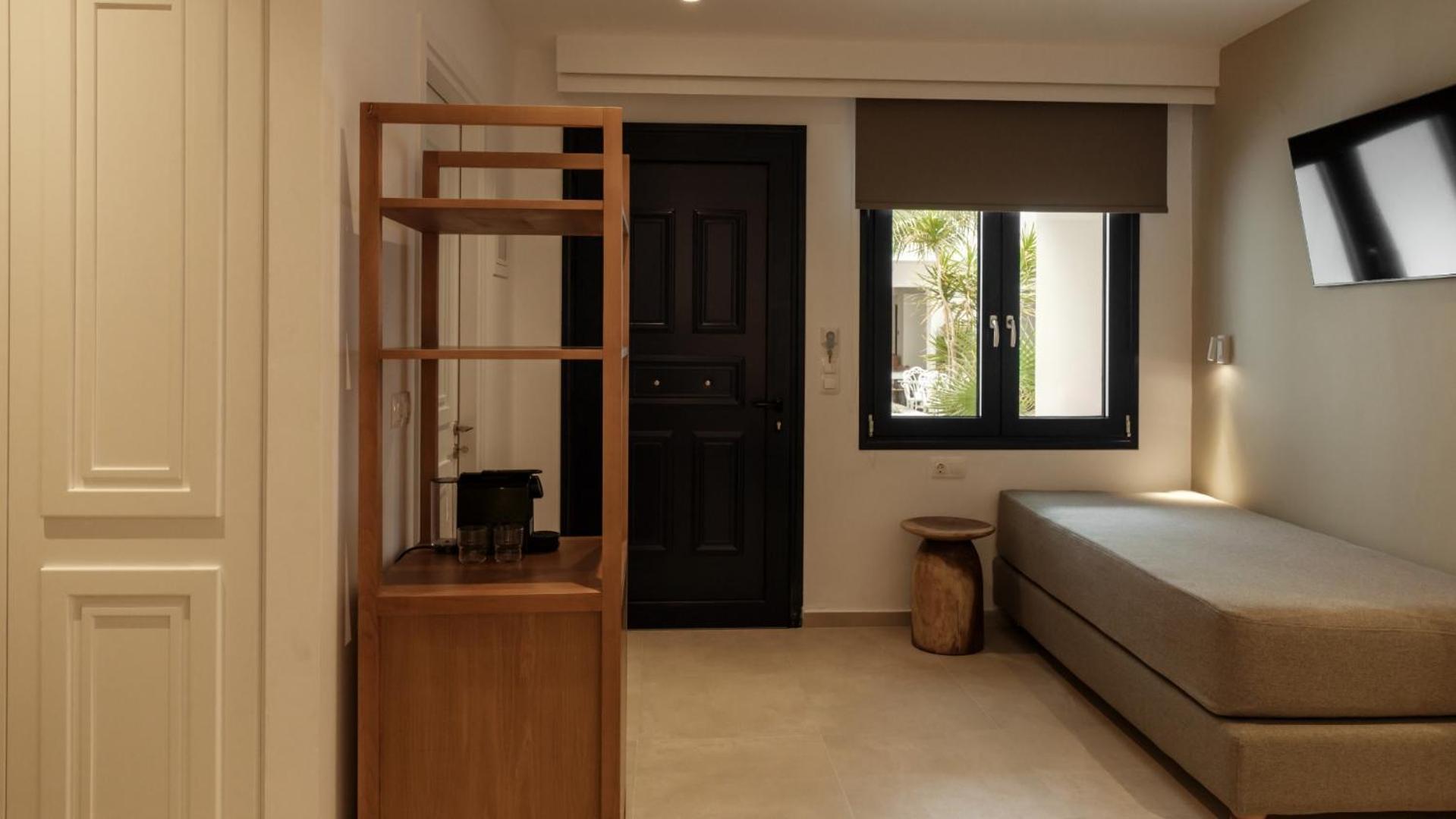 Nami Hotel & Suites Stalida Oda fotoğraf