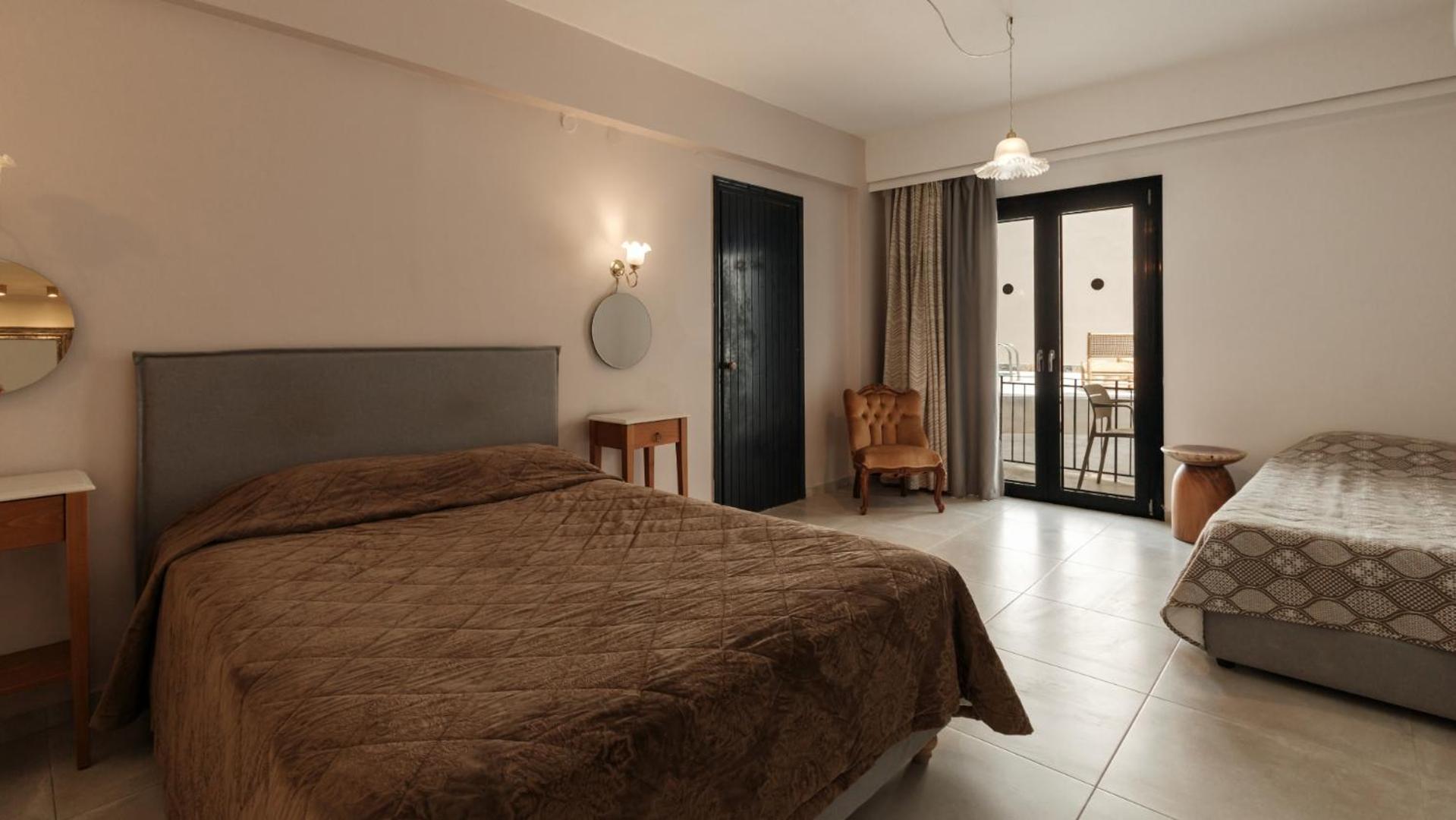 Nami Hotel & Suites Stalida Oda fotoğraf