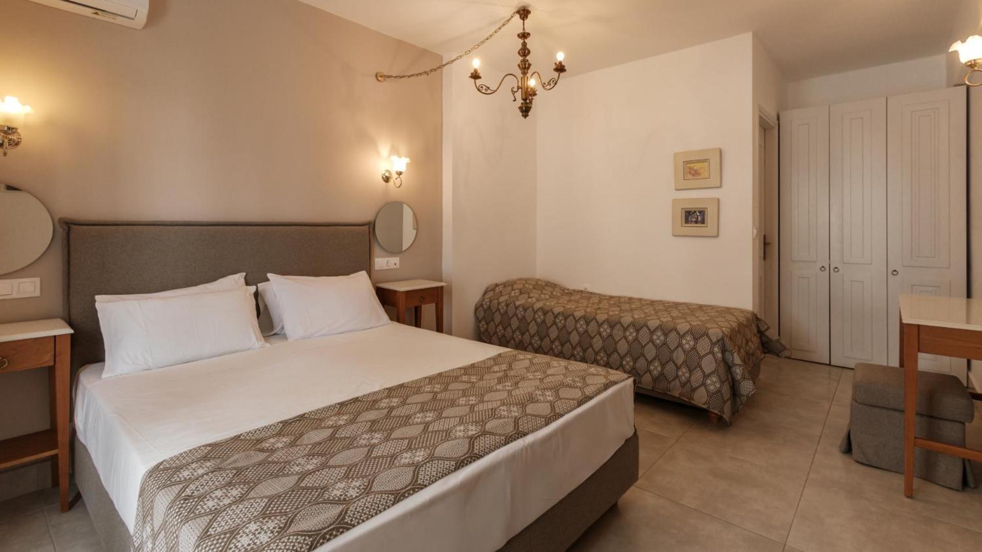 Nami Hotel & Suites Stalida Oda fotoğraf
