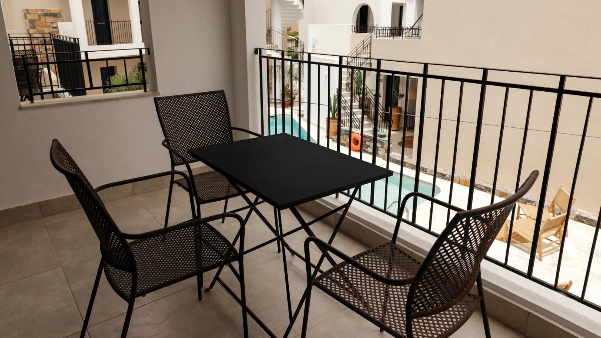 Nami Hotel & Suites Stalida Oda fotoğraf